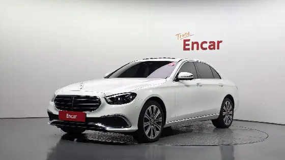 2022 Mercedes-Benz E-Class E300e 4MATIC Exclusive