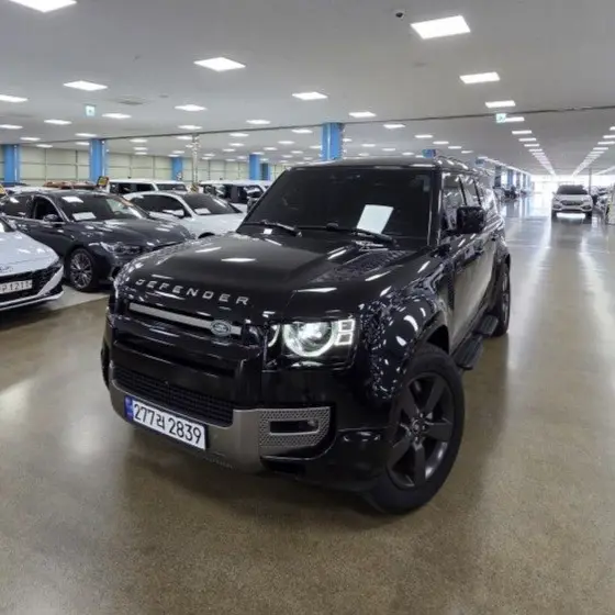 2024 Land Rover Defender 130 D300 X-Dynamic HSE