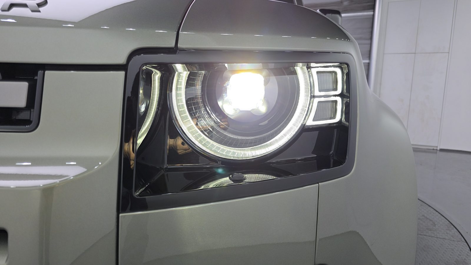 2025 Land Rover Defender