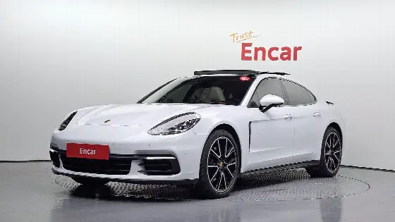 2018 Porsche Panamera 3.0 AWD