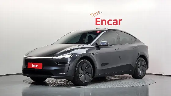 2025 Tesla Model Y RWD