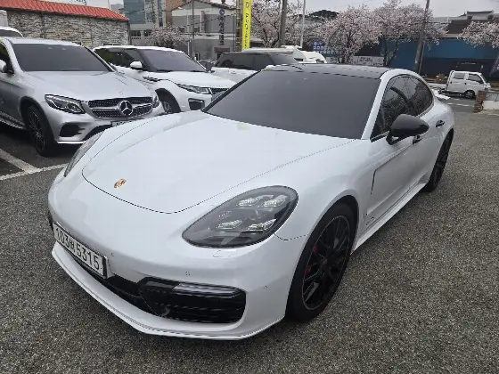 2020 Porsche Panamera 4.0 GTS