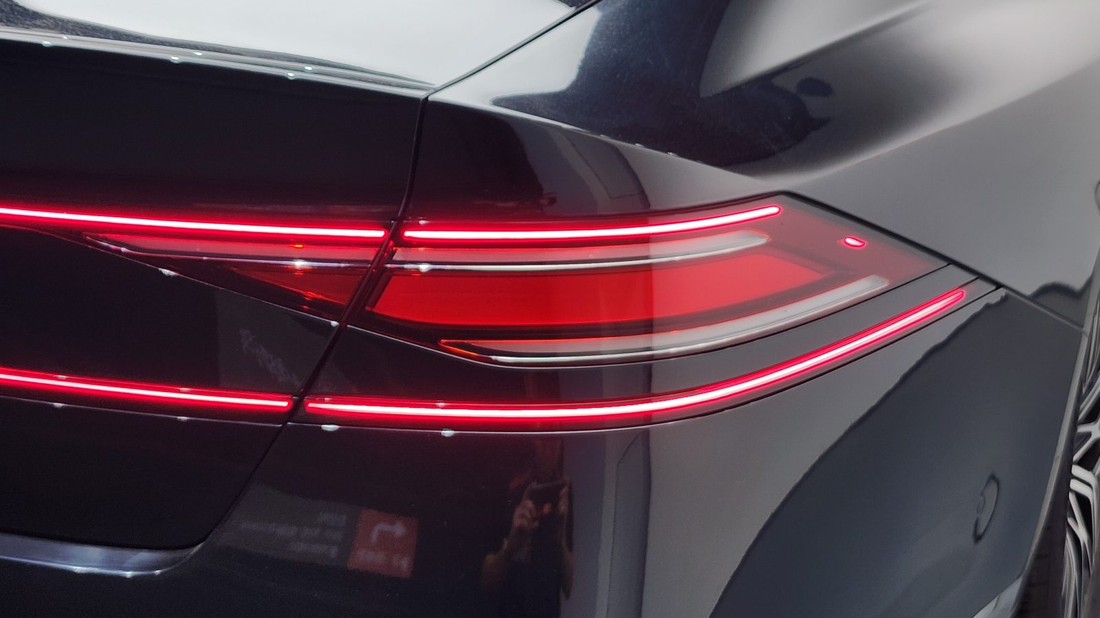 2023 Genesis G90