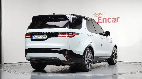 2023 Land Rover Discovery D300 R-Dynamic HSE