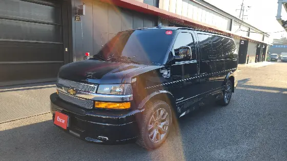 2024 Chevrolet Express Van 6.5