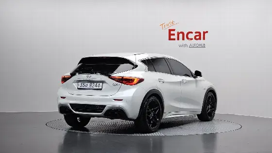 2017 Infiniti Q30 2.0 Premium