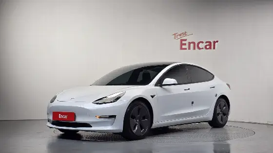 2022 Tesla Model 3 Long Range AWD