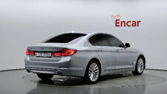 2018 BMW 5-Series 530i xDrive Luxury Plus