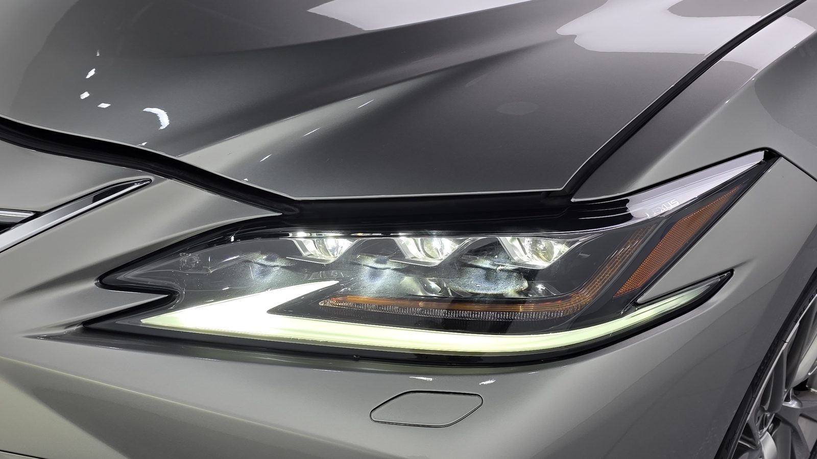 2019 Lexus ES