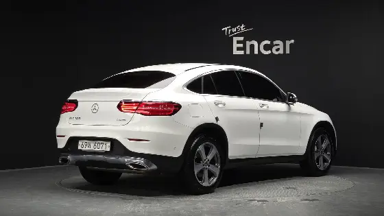 2019 Mercedes-Benz GLC-Class GCL300 4MATIC Coupe