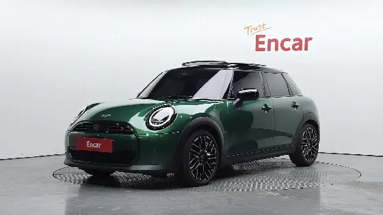 2024 Mini Cooper 5 Door Favoured