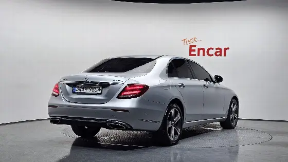 2019 Mercedes-Benz E-Class E220d 4MATIC Exclusive