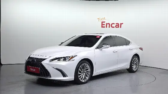 2022 Lexus ES Luxury Plus