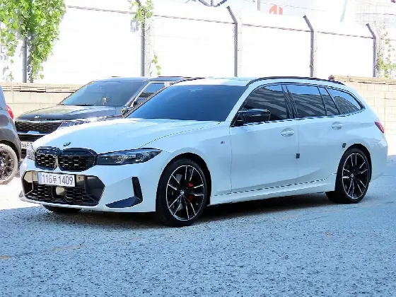 2025 BMW 3-Series M340i xDrive Touring Pro