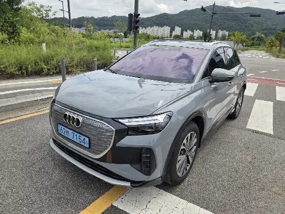 2025 Audi Q4 e-tron 45