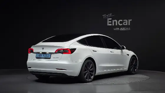 2021 Tesla Model 3 Long Range AWD