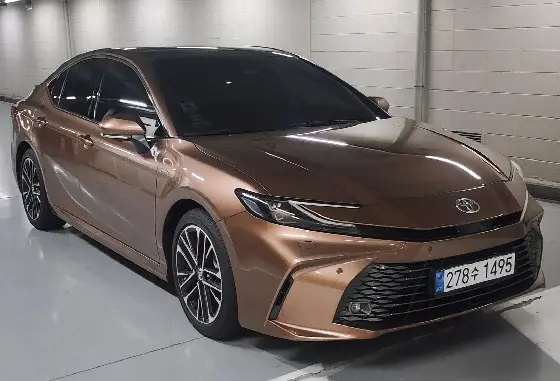 2025 Toyota Camry 2.5 XLE Premium Hybrid
