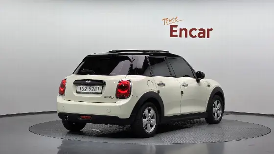 2017 Mini Cooper 5Door HIGH