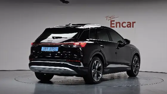 2023 Audi Q4 e-tron 40 Premium