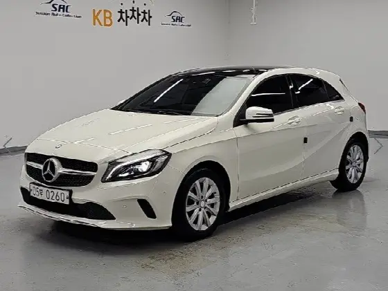 2016 Mercedes-Benz A-Class A200