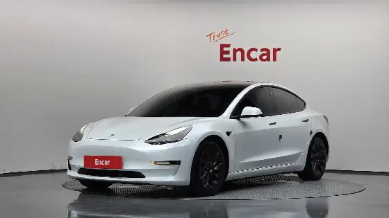 2022 Tesla Model 3 Long Range AWD