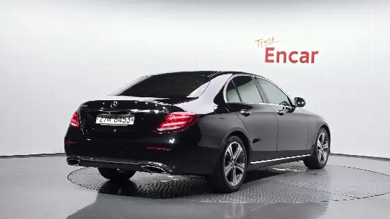 2019 Mercedes-Benz E-Class E300 Avantgarde