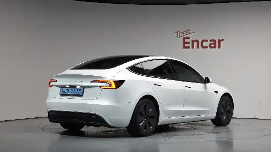 2024 Tesla Model 3 RWD