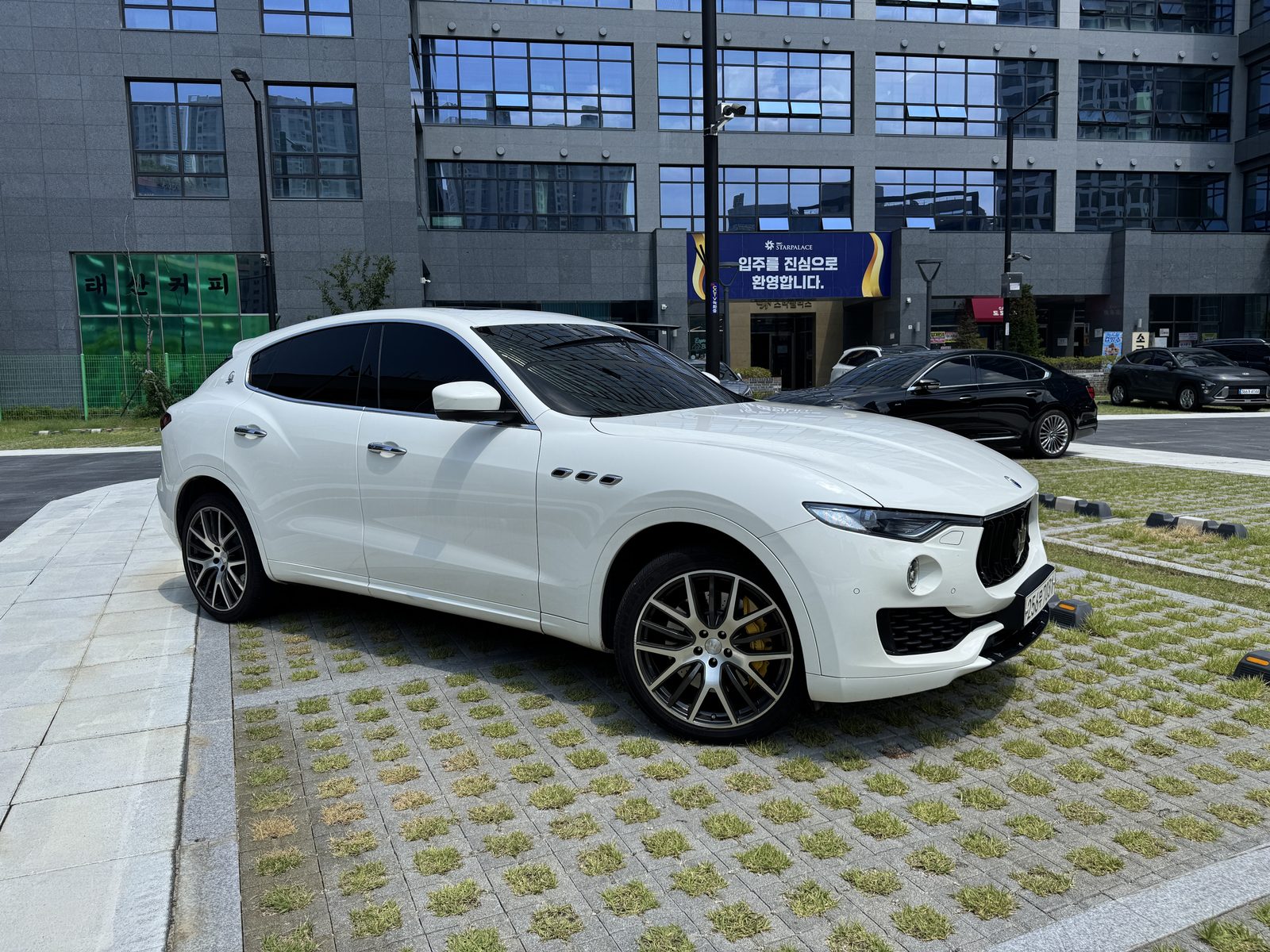 2017 Maserati Levante