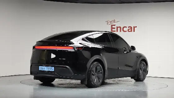 2026 Tesla Model Y Premium Long Range AWD