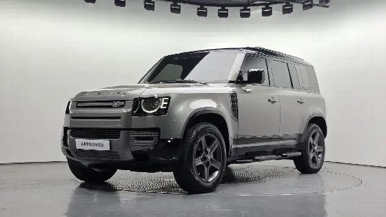 2025 Land Rover Defender 110 P300 X-Dynamic SE
