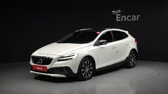 2019 Volvo V40 D3