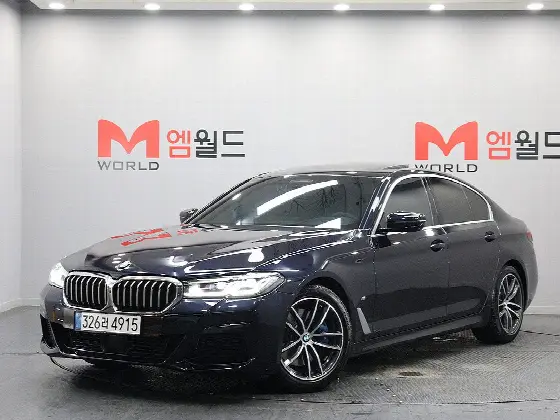 2021 BMW 5-Series 520i M Sport