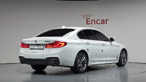 2018 BMW 5-Series 530i M Sport Package Plus