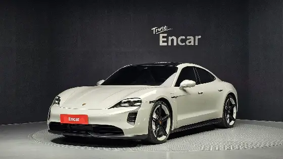2022 Porsche Taycan GTS