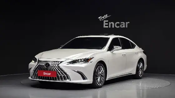 2025 Lexus ES Executive