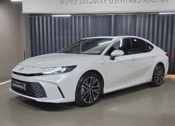 2025 Toyota Camry 2.5 XLE Hybrid