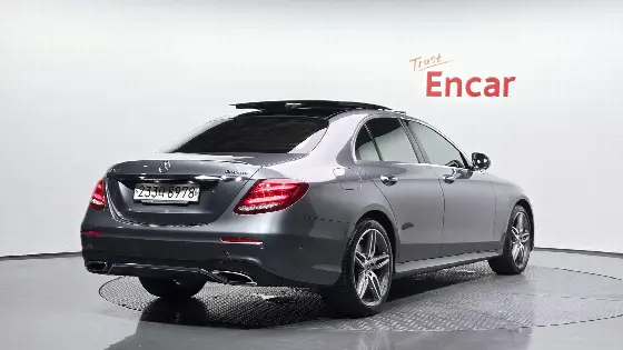 2020 Mercedes-Benz E-Class E300 4MATIC AMG Line