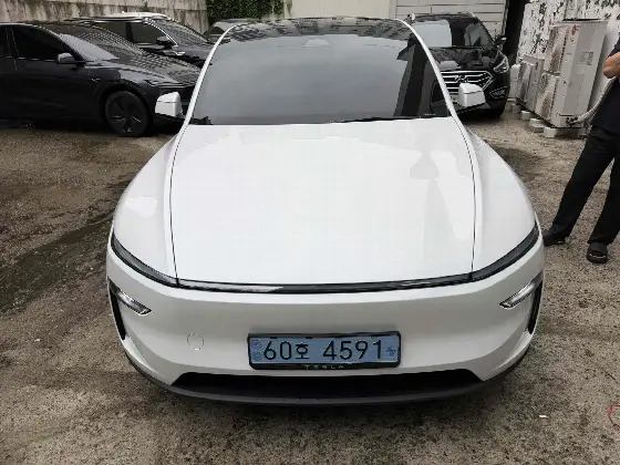 2026 Tesla Model Y RWD