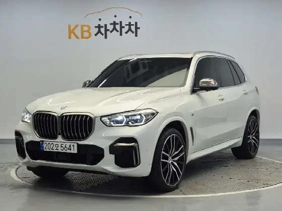 2022 BMW X5 M50i