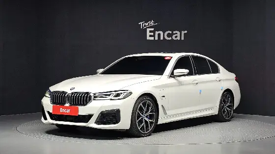 2022 BMW 5-Series 530e M Sport