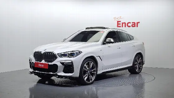 2021 BMW X6 M50i