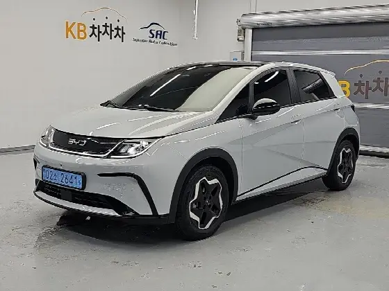 2026 BYD Dolphin Base