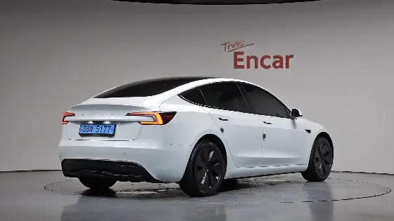 2024 Tesla Model 3 RWD