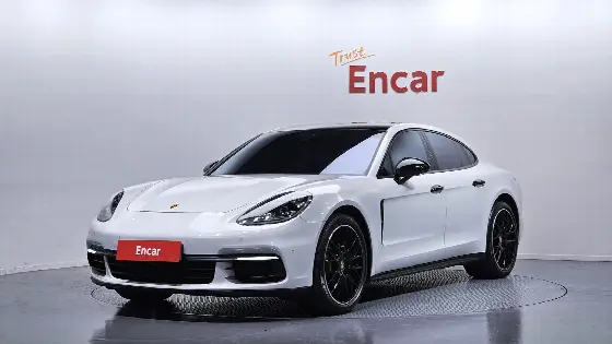 2018 Porsche Panamera 3.0 AWD