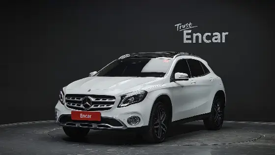 2018 Mercedes-Benz GLA-Class GLA220