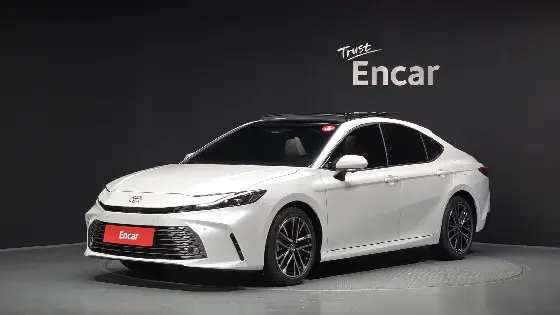 2026 Toyota Camry 2.5 XLE Premium Hybrid