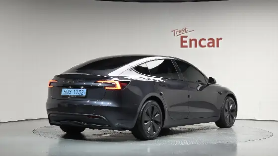 2024 Tesla Model 3 RWD