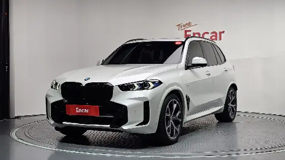 2025 BMW X5 xDrive 40i M Sport