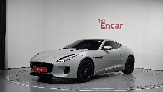 2018 Jaguar F-TYPE P300 Coupe
