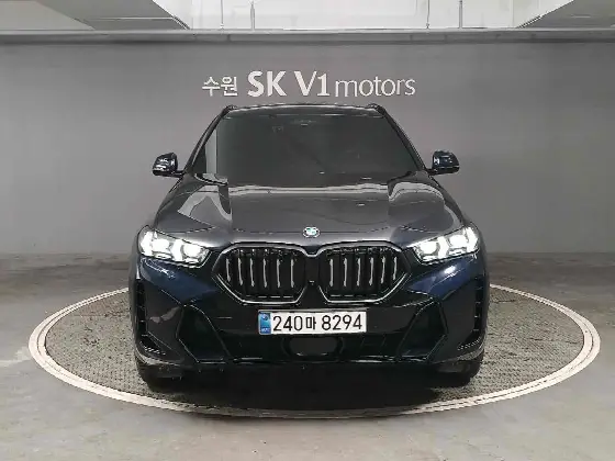 2025 BMW X6 xDrive40i M Sport